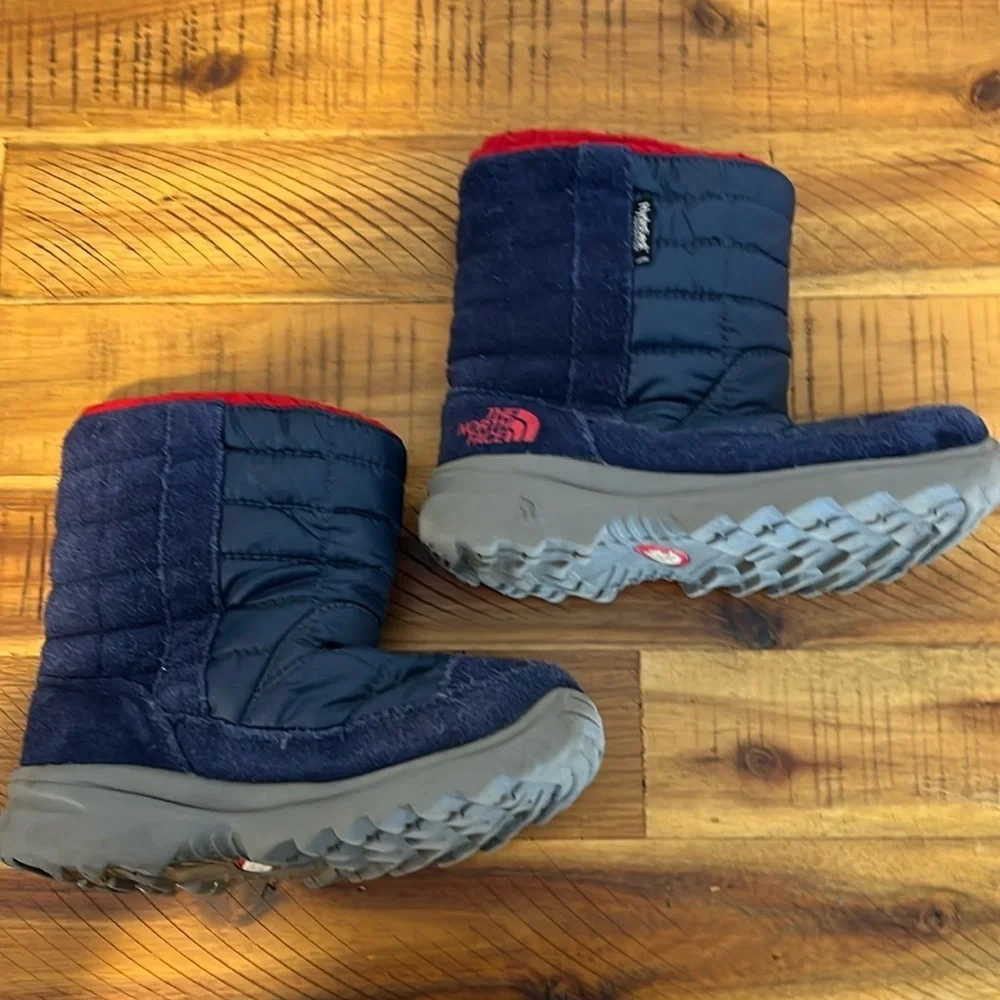 The North Face Boys Winter Camp Blue Boots Waterproof
